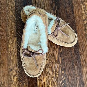 Uggs Slipper Moccasins size 7